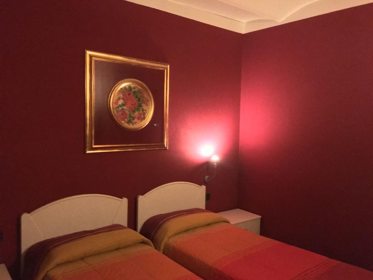 Hotel Madama Vigna Baldichieri Exteriér fotografie